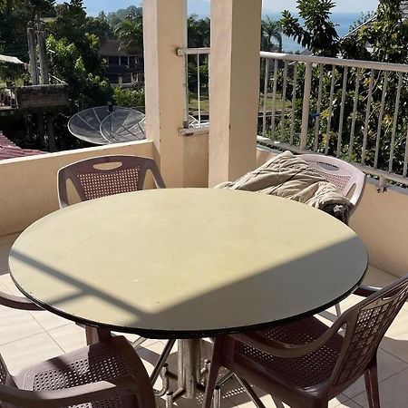 Valencia Homestay Redpartner Parapat Eksteriør bilde