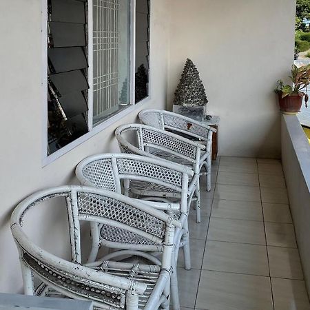 Valencia Homestay Redpartner Parapat Eksteriør bilde