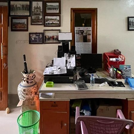 Valencia Homestay Redpartner Parapat Eksteriør bilde