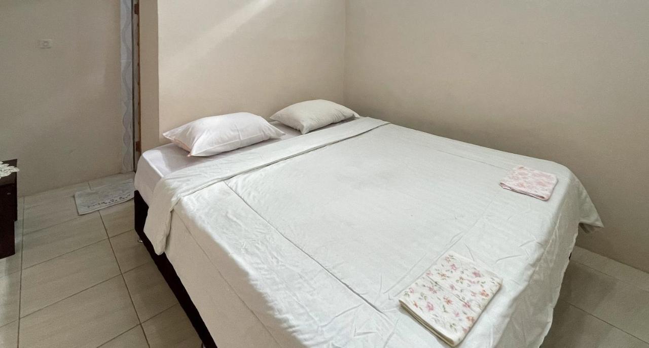 Valencia Homestay Redpartner Parapat Eksteriør bilde