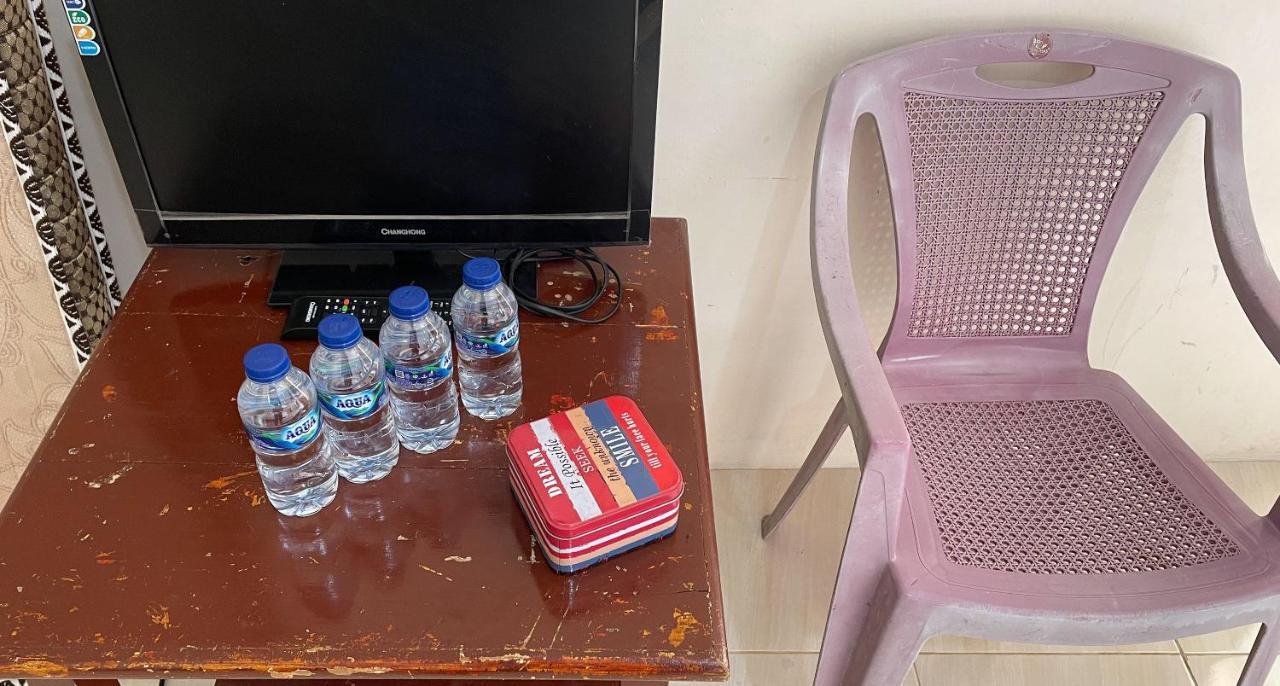 Valencia Homestay Redpartner Parapat Eksteriør bilde