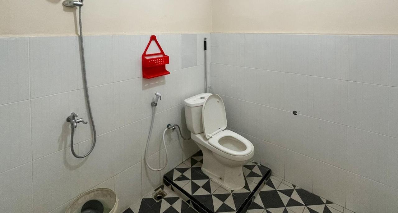 Valencia Homestay Redpartner Parapat Eksteriør bilde